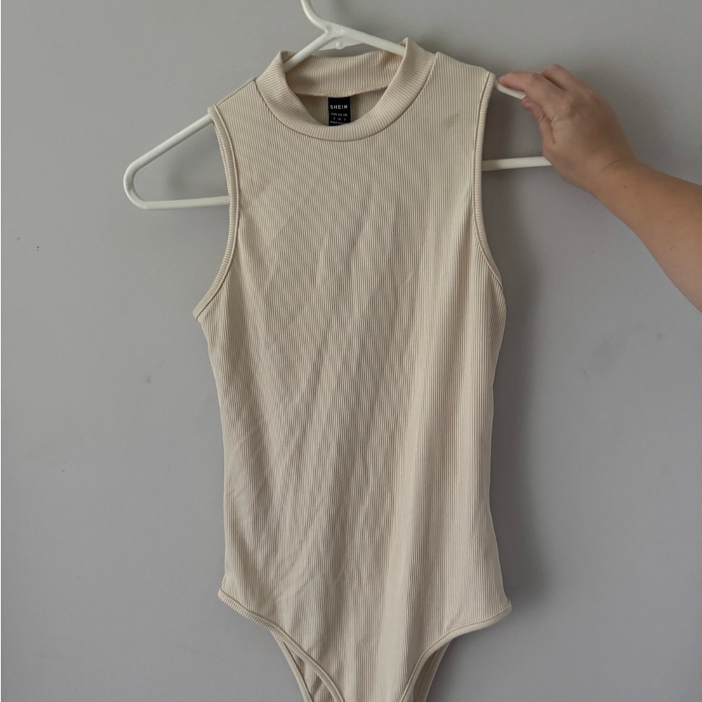 SHEIN Cream Sleeveless Ribbed Bodysuit